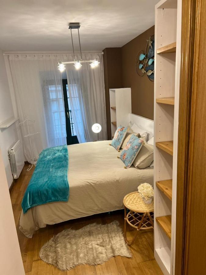 ריבאדסלה Apartamentos El Escudo Centro מראה חיצוני תמונה