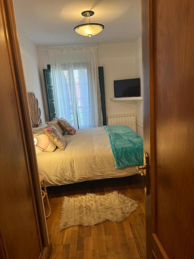 ריבאדסלה Apartamentos El Escudo Centro מראה חיצוני תמונה
