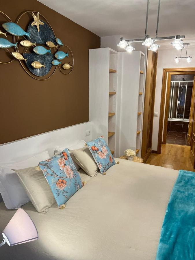 ריבאדסלה Apartamentos El Escudo Centro מראה חיצוני תמונה